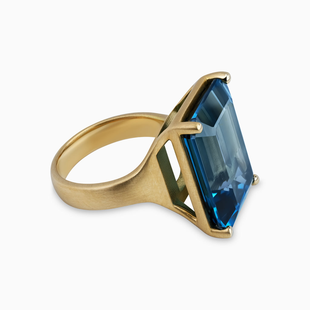22.42ct London Blue Topaz Ring in 18K Brushed Gold