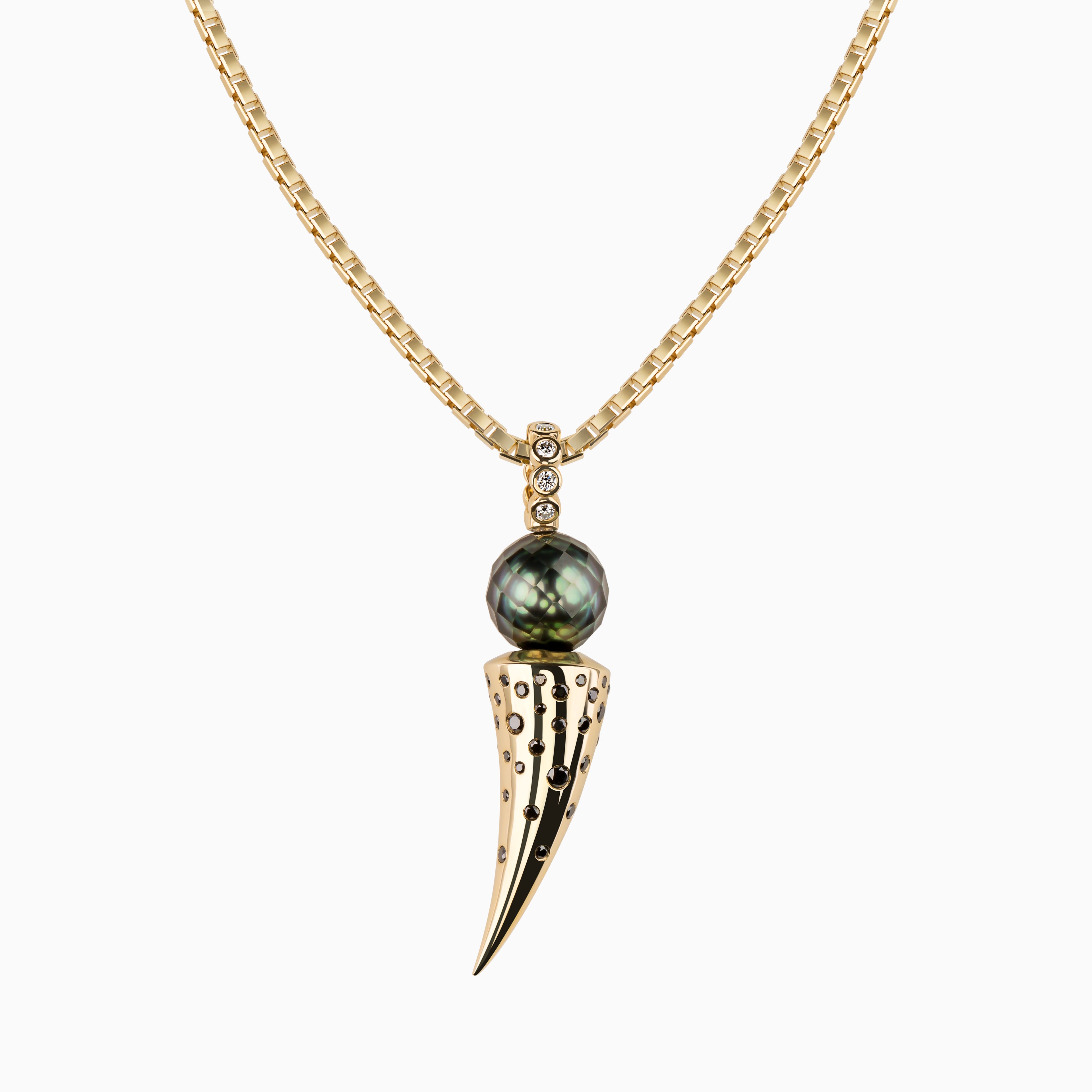 Chikara Yellow Gold Horn